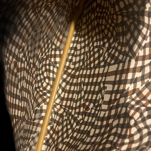 Liz MCM shoulder bag! - Picture 3 of 4